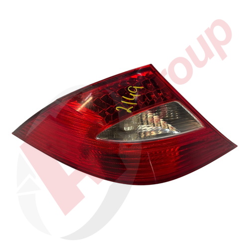 MERCEDES CLS C219 MK1 05-09 LEFT PASSENGER SIDE N/S REAR TAIL LIGHT