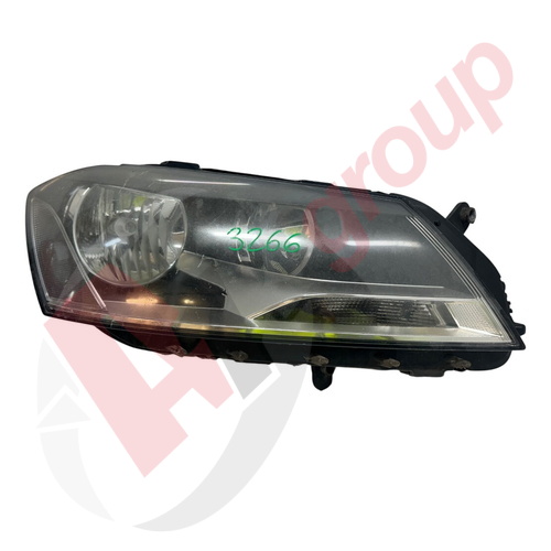 VW PASSAT B7 10-14 RIGHT SIDE HEADLIGHT 3AC941006